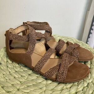 Stuart Weitzman Bounceraf Braided Raffia Brown Leather Crisscross Strappy Sandal